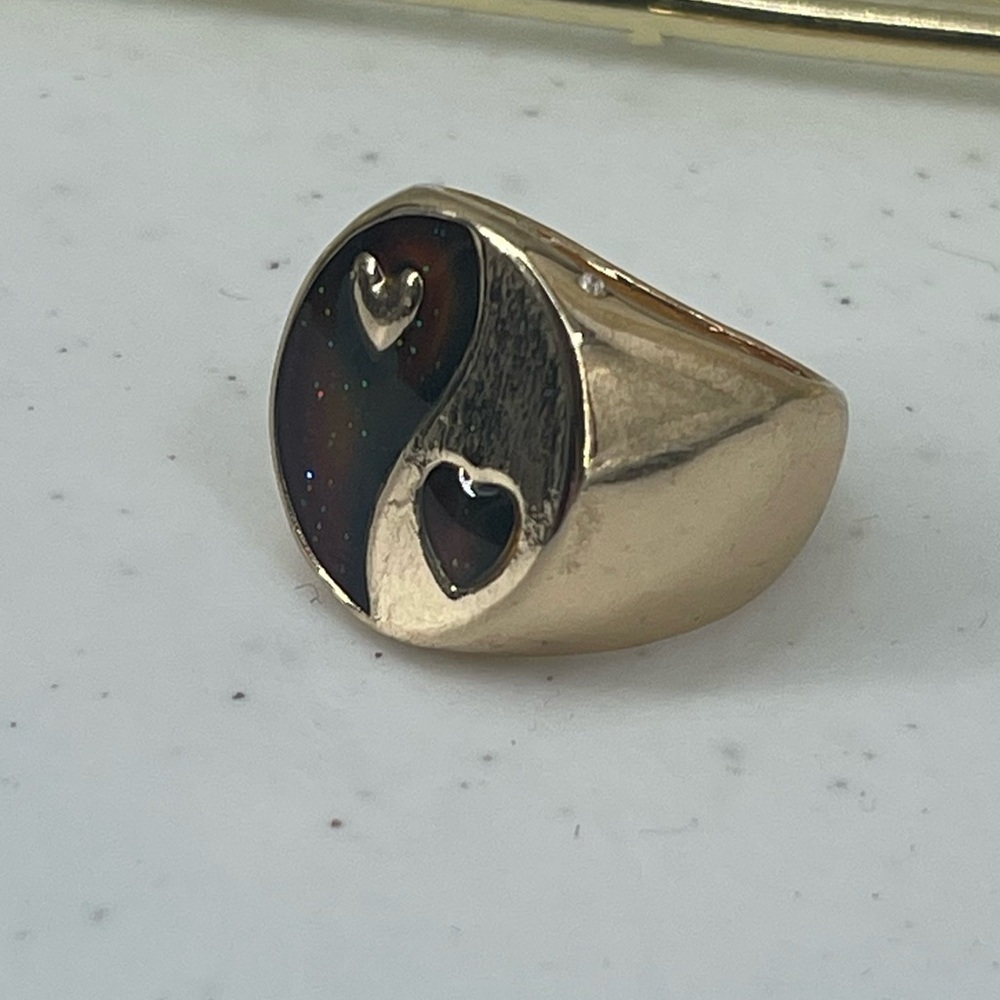 Gold Tone Yin Yang Heart Signet Ring - Gold